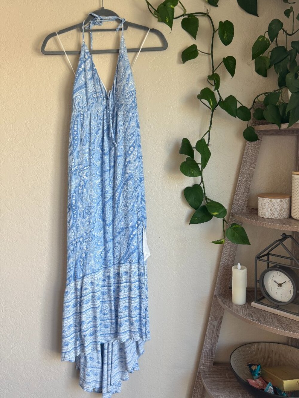 Hollister Blue Paisley Halter Maxi Dress Open Back High Low Hem Women’s Medium